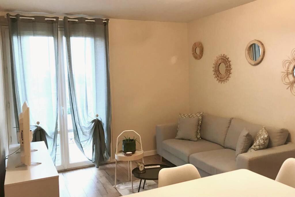 Serenidad - Appartement cosy 50m2 et Parking Chateauroux Bagian luar foto