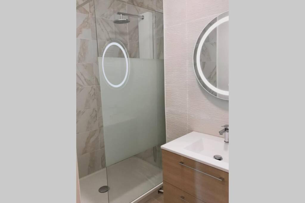 Serenidad - Appartement cosy 50m2 et Parking Chateauroux Bagian luar foto